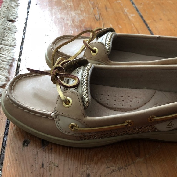 Sperry - Picture 2 of 4